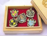 Broches das casas de Hogwarts